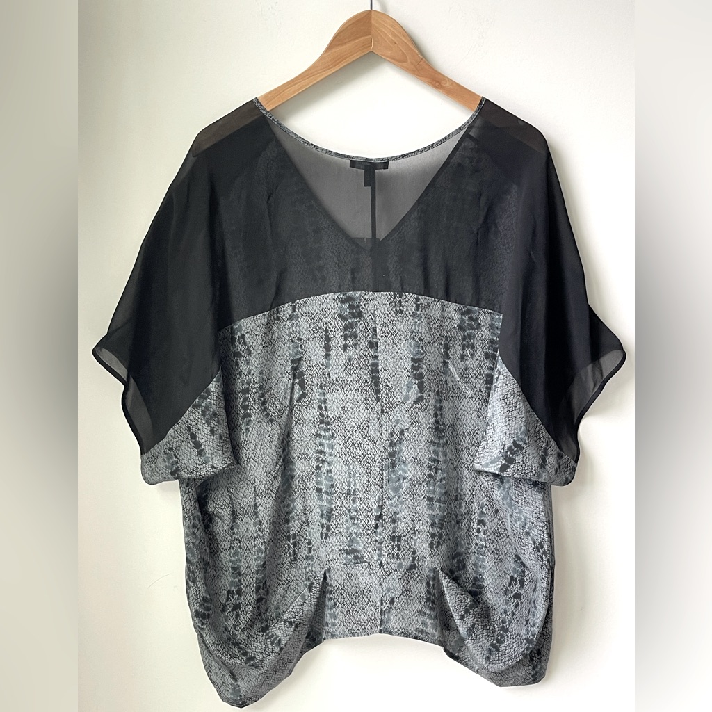 New Tag Removed Ef Printed Silk V Neck Slouchy Top Charcoal Size 2x